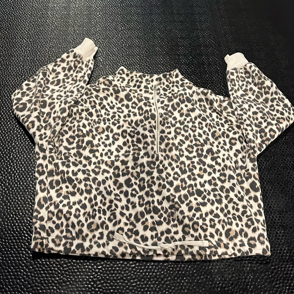 Leopard cropped zip up